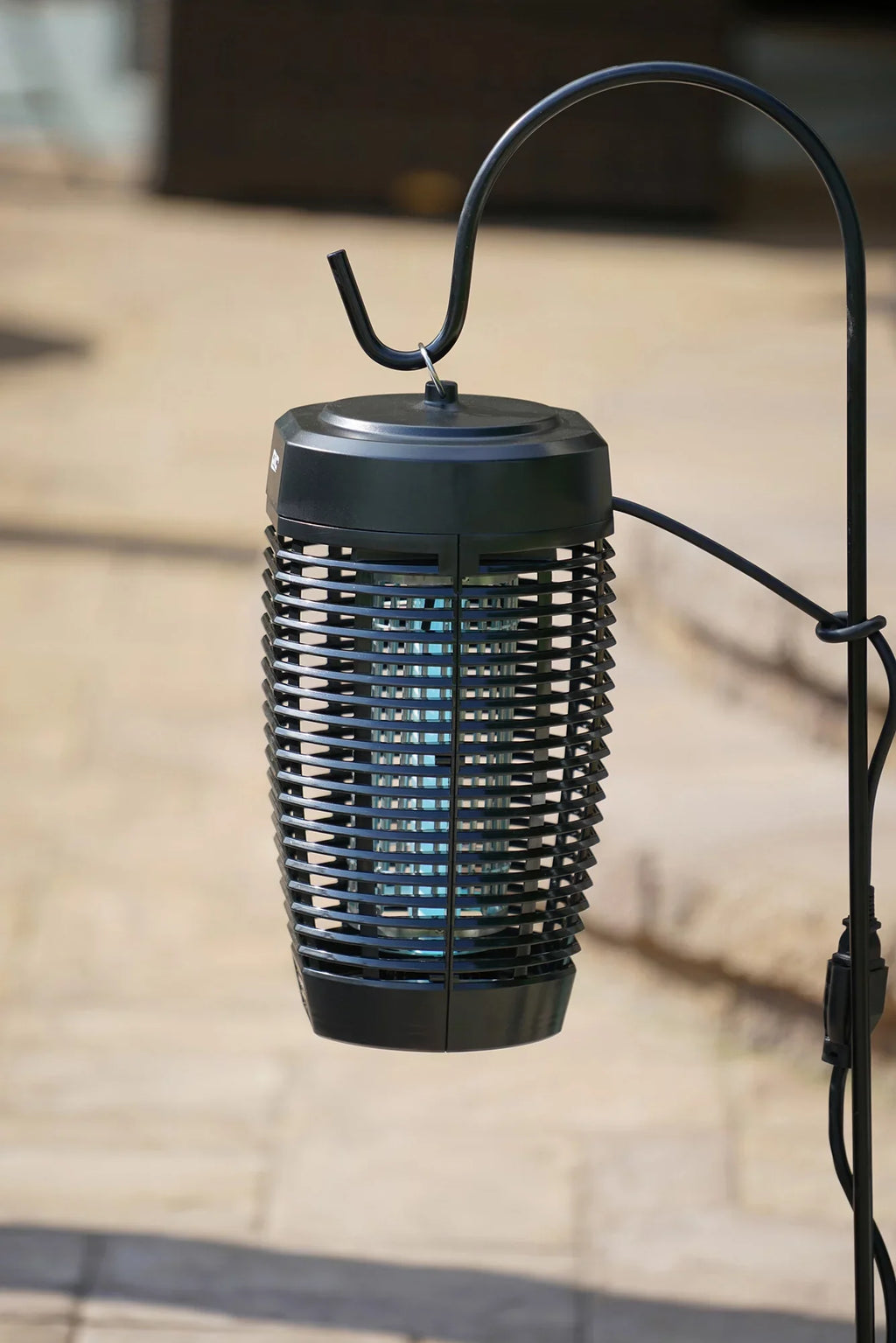PIC 40W Outdoor 1 Acre Mosquito and Bug Zapper; Electronic Insect Killer; Black