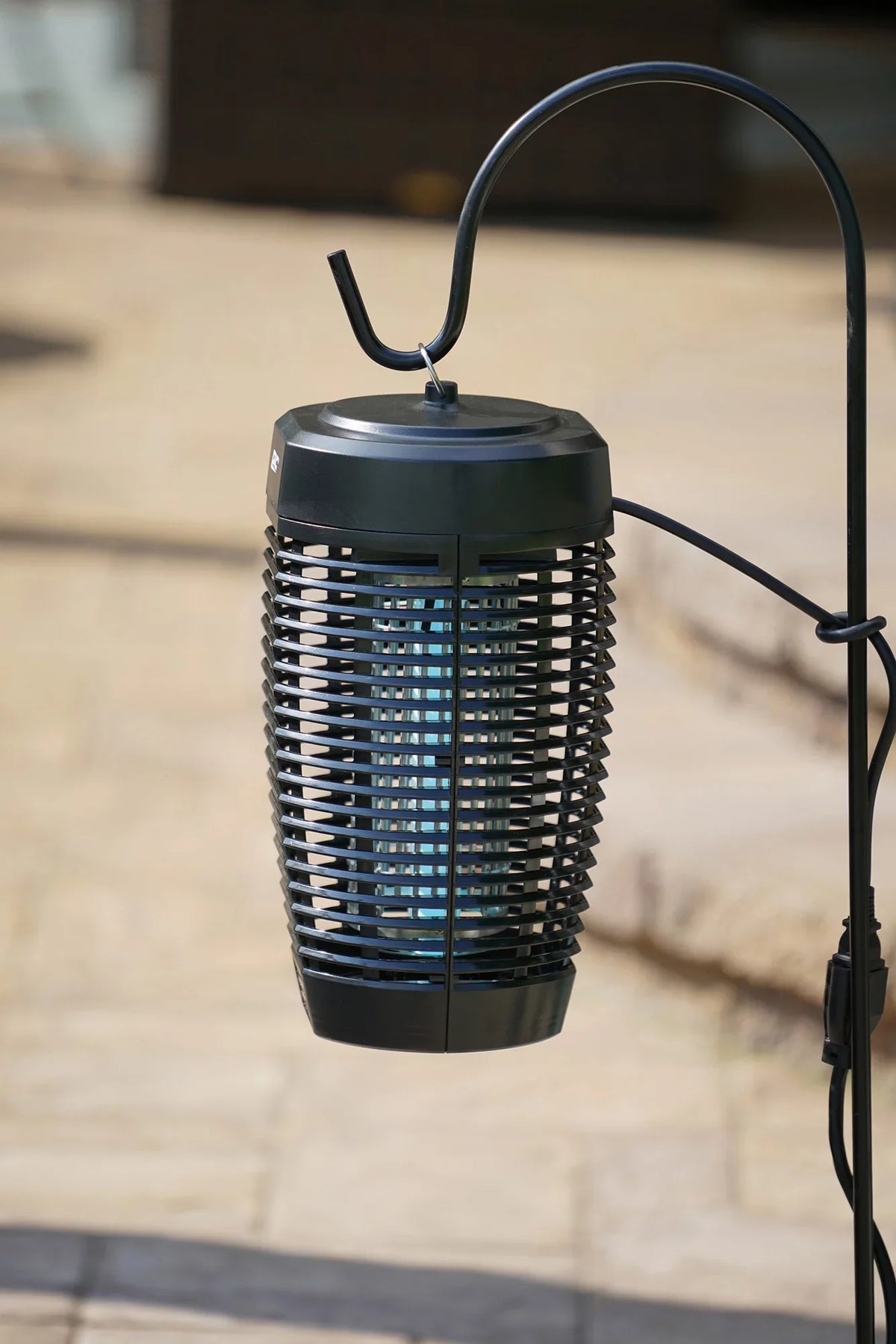PIC 40W Outdoor 1 Acre Mosquito and Bug Zapper; Electronic Insect Killer; Black