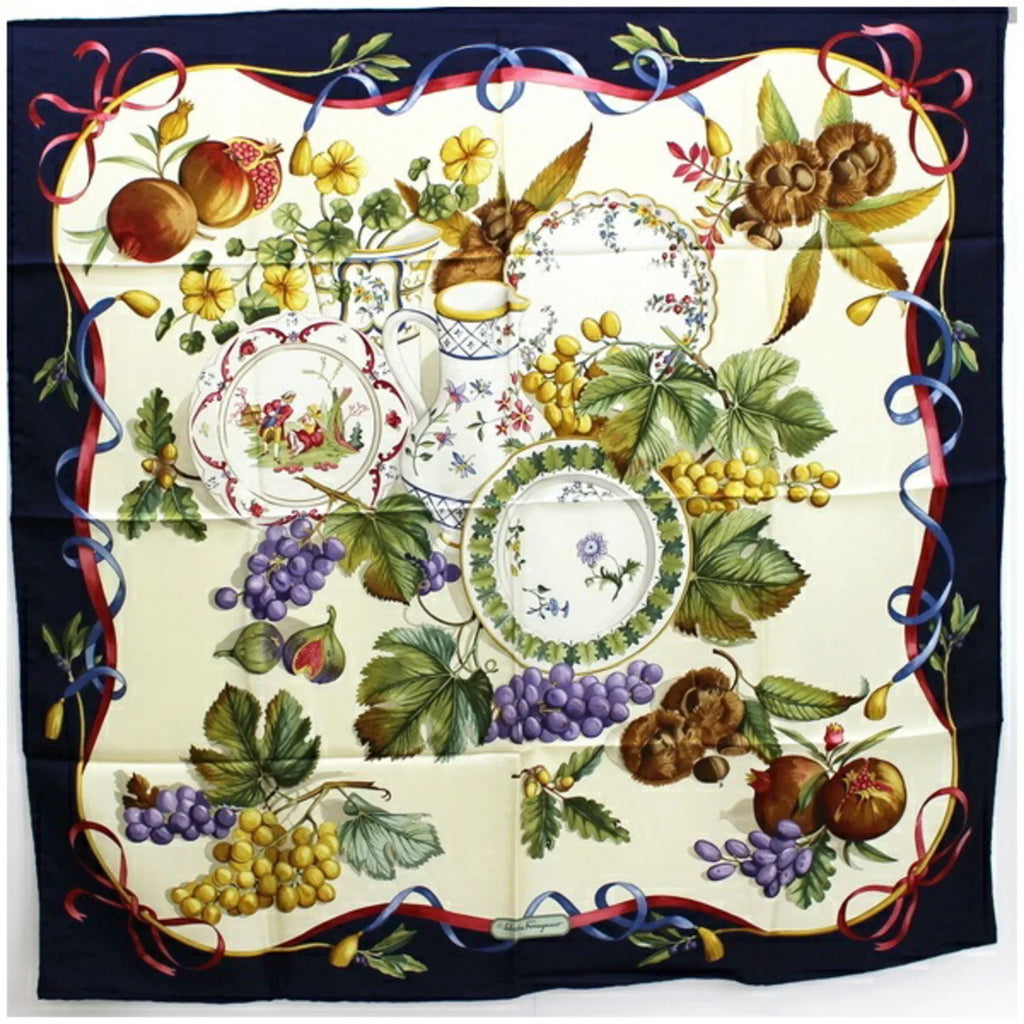 Salvatore Ferragamo silk scarf muffler ladies' large size (Like New)