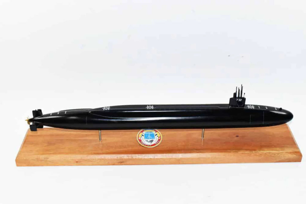 USS Alaska SSBN-732 Submarine Model (Black Hull);Navy;Scale Model;Mahogany;20 inch;Ohio Class