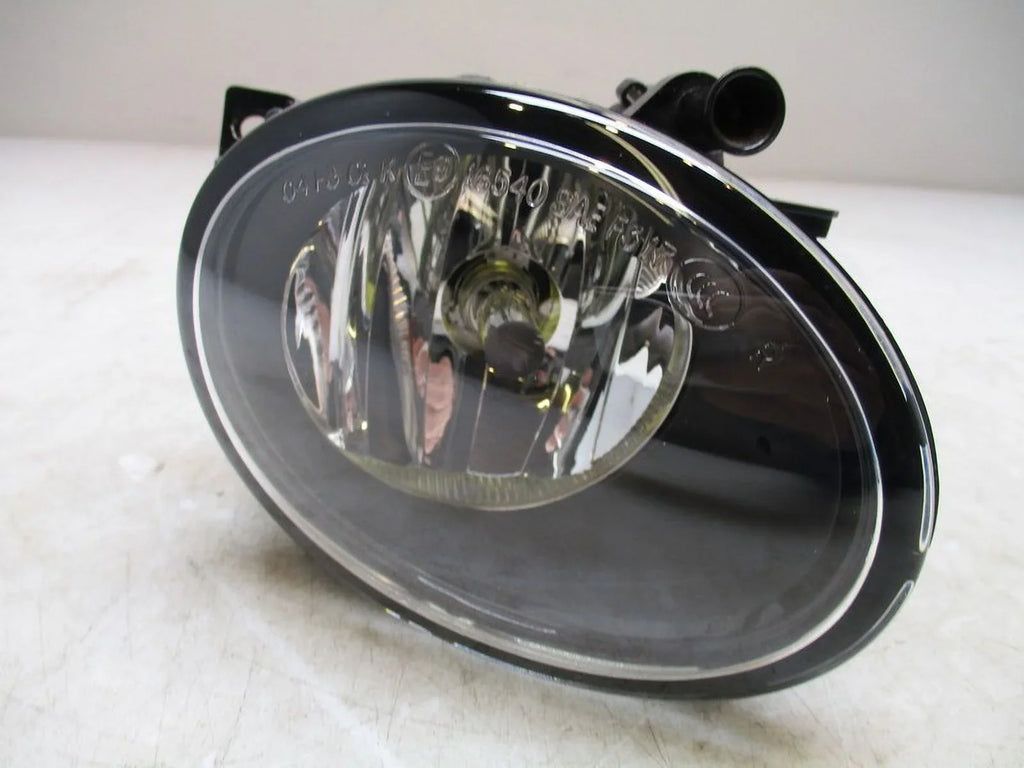 2023 Mercedes Sprinter RH Passenger Bumper Mounted Fog Light OEM (Good)