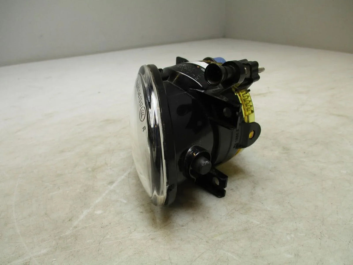 2023 Mercedes Sprinter RH Passenger Bumper Mounted Fog Light OEM (Good)