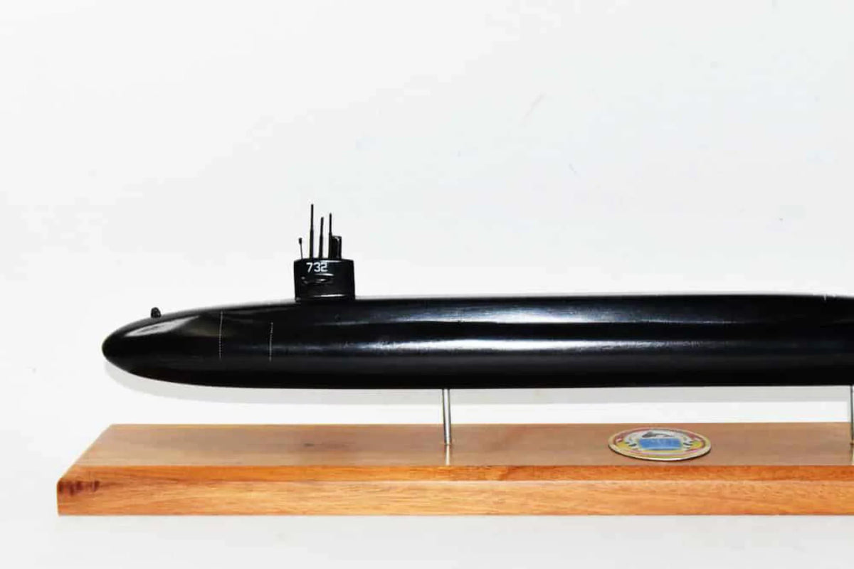 USS Alaska SSBN-732 Submarine Model (Black Hull);Navy;Scale Model;Mahogany;20 inch;Ohio Class