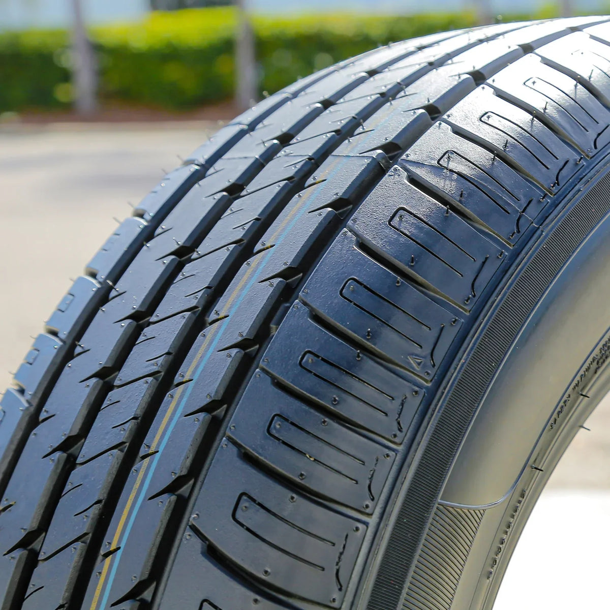 Armstrong Blu-Trac PC 215/65R17 99V A/S All Season Tire Fits: 2011-14 Ford Mustang Base; 2005-07 Chrysler 300 Touring