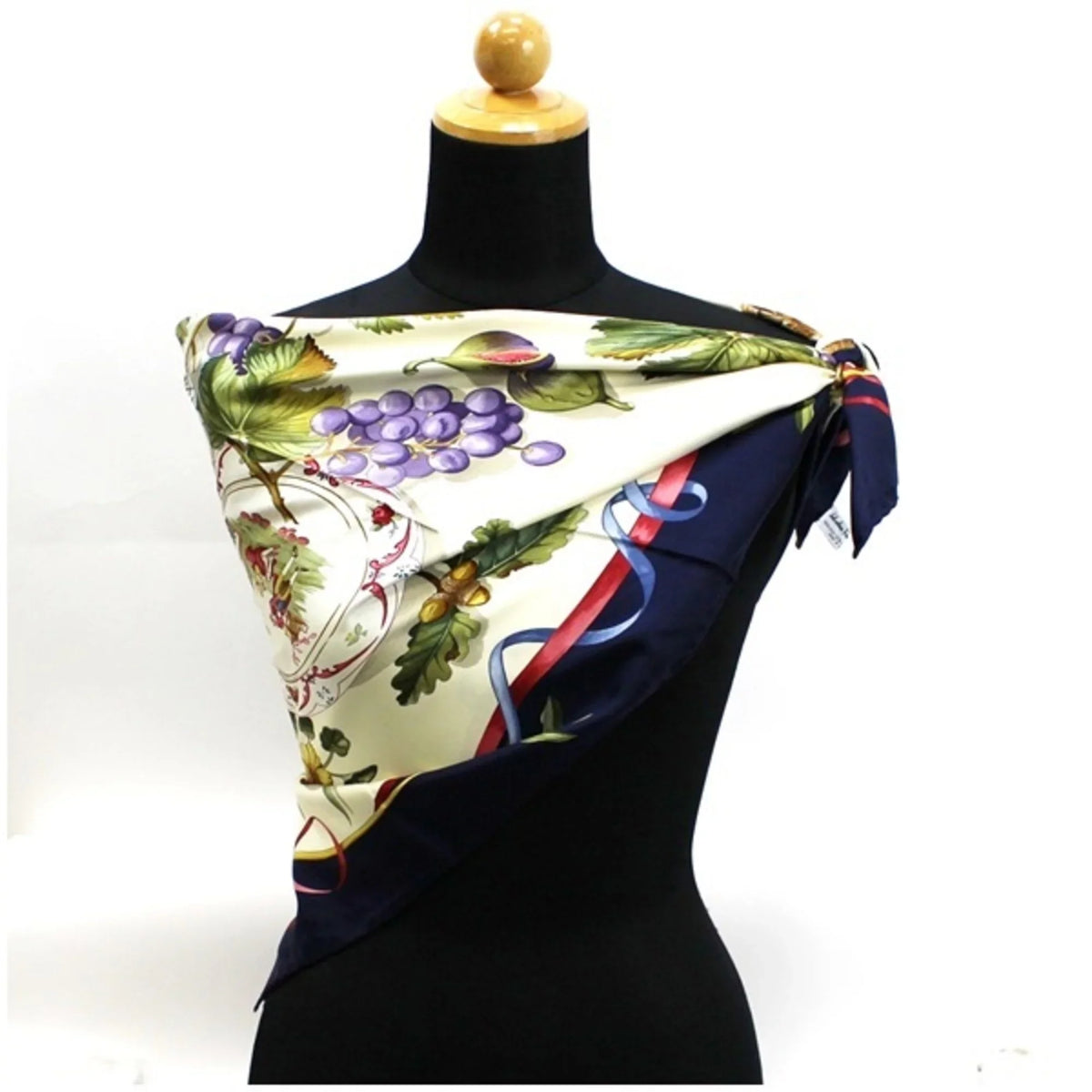 Salvatore Ferragamo silk scarf muffler ladies' large size (Like New)